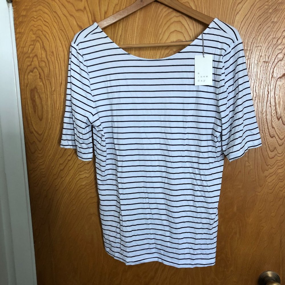 NWT: 3/4 Sleeve Striped Shirt, Size L